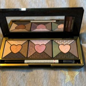 Too Faced Love Palette ❤️